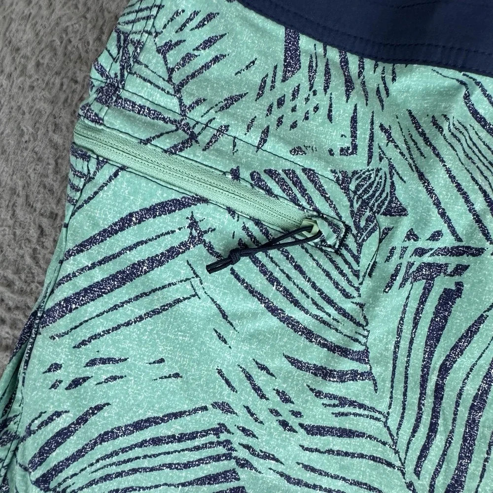 Patagonia Men's Size 40 Wavefarer Board Shorts Swim Surf Beach EUC Inseam 9